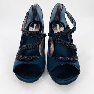 NWOB  Leon Max Beaded-Trim Cutout Heel Sandal Size 8M